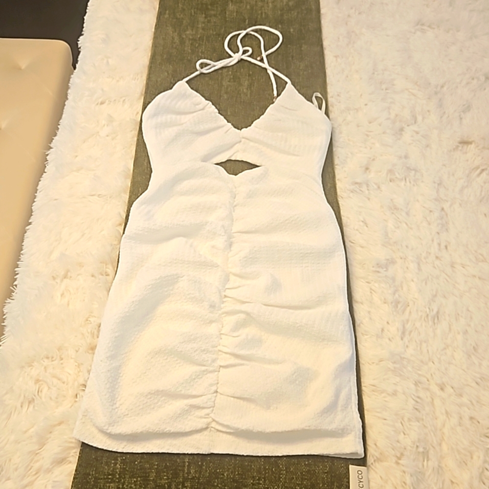 NWOT Selfie Leslie XS white mini dress with cutout